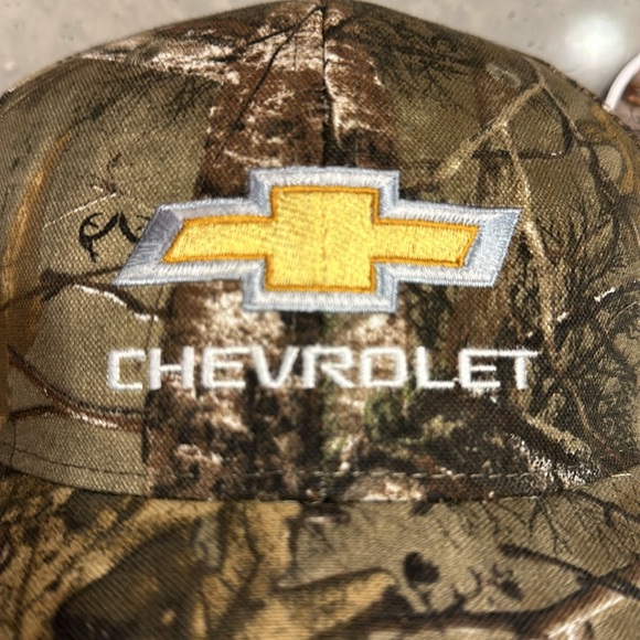 NWT Realtree Chevrolet Velcro adjustment Camo hat/cap - Picture 2 of 5